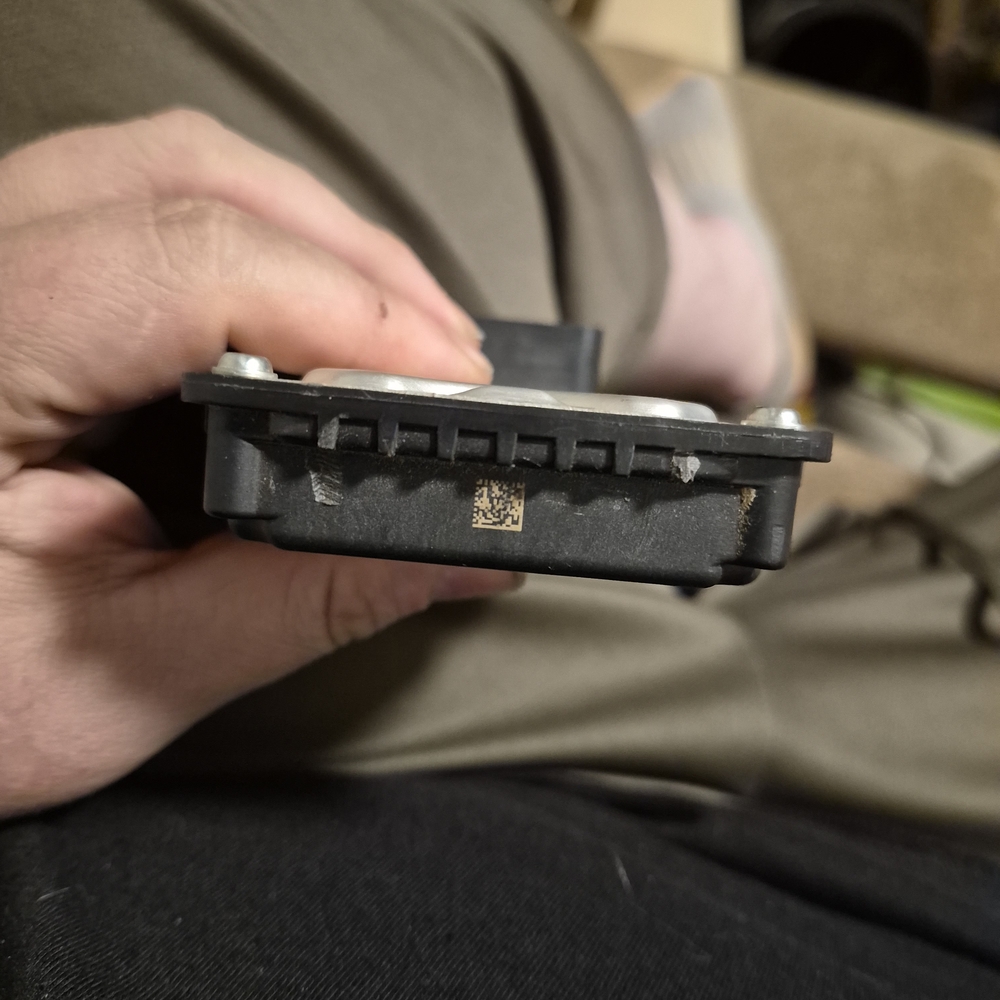 Volkswagen Adaptovr Cruise Control Radar Sensor Module Model ARS4-B - Picture 5 of 5